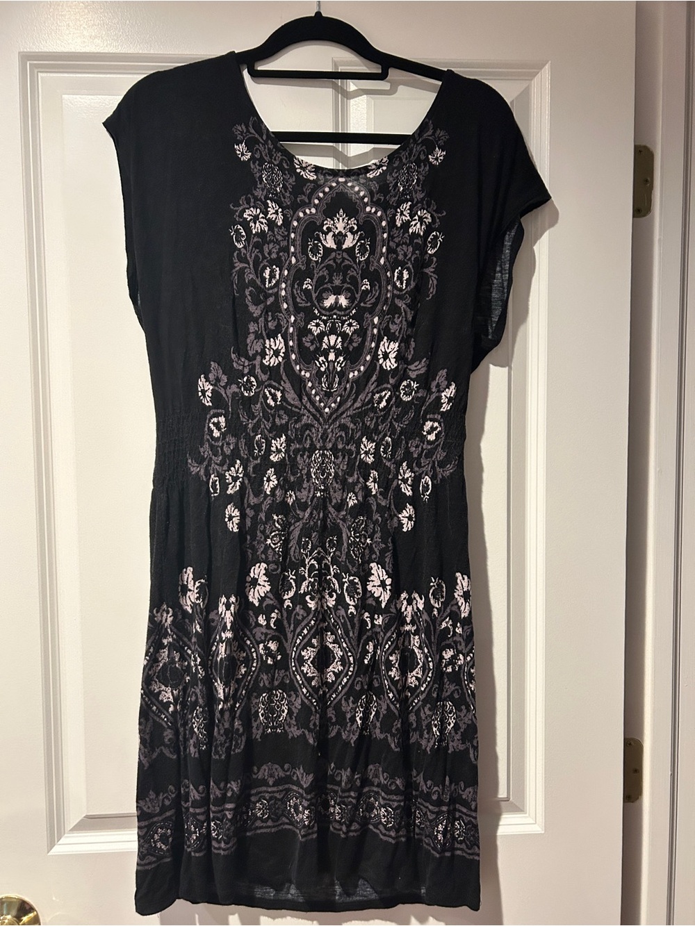 One Clothing Black Dress with White Floral Medallion Print Sz Large